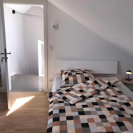 Schoenfelder * Dusseldorf