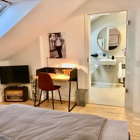 Schoenfelder * Dusseldorf