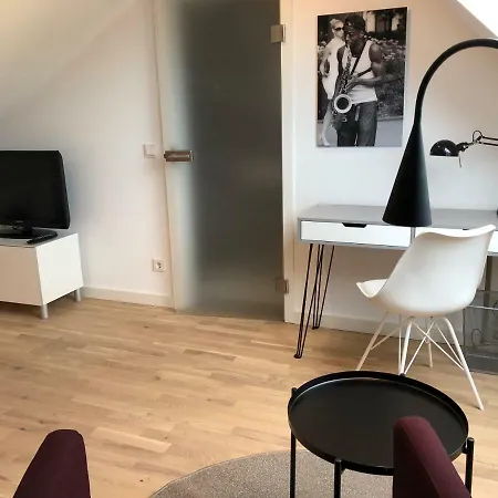 Schoenfelder * Dusseldorf