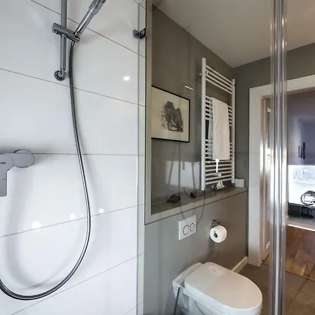 Schoenfelder Apartment