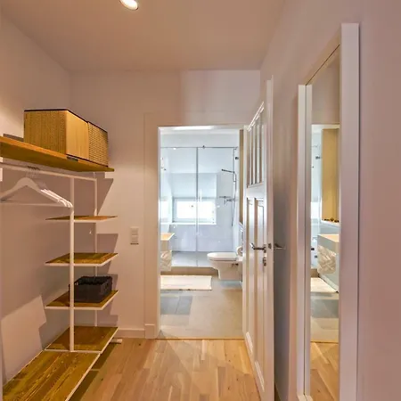 Schoenfelder Apartment