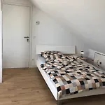 Schoenfelder * Dusseldorf